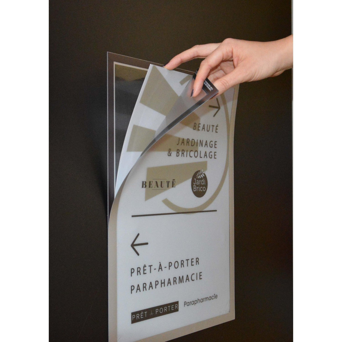 https://www.hanganddisplay.com.au/cdn/shop/products/duraframe-removable-adhesive-sign-holder-sleeve-with-magnetic-closure-adhesive-pockets_1200x1200.jpg?v=1600779122